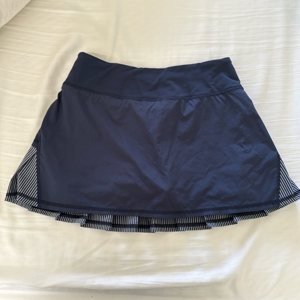Lululemon navy blue tennis skirt size 2